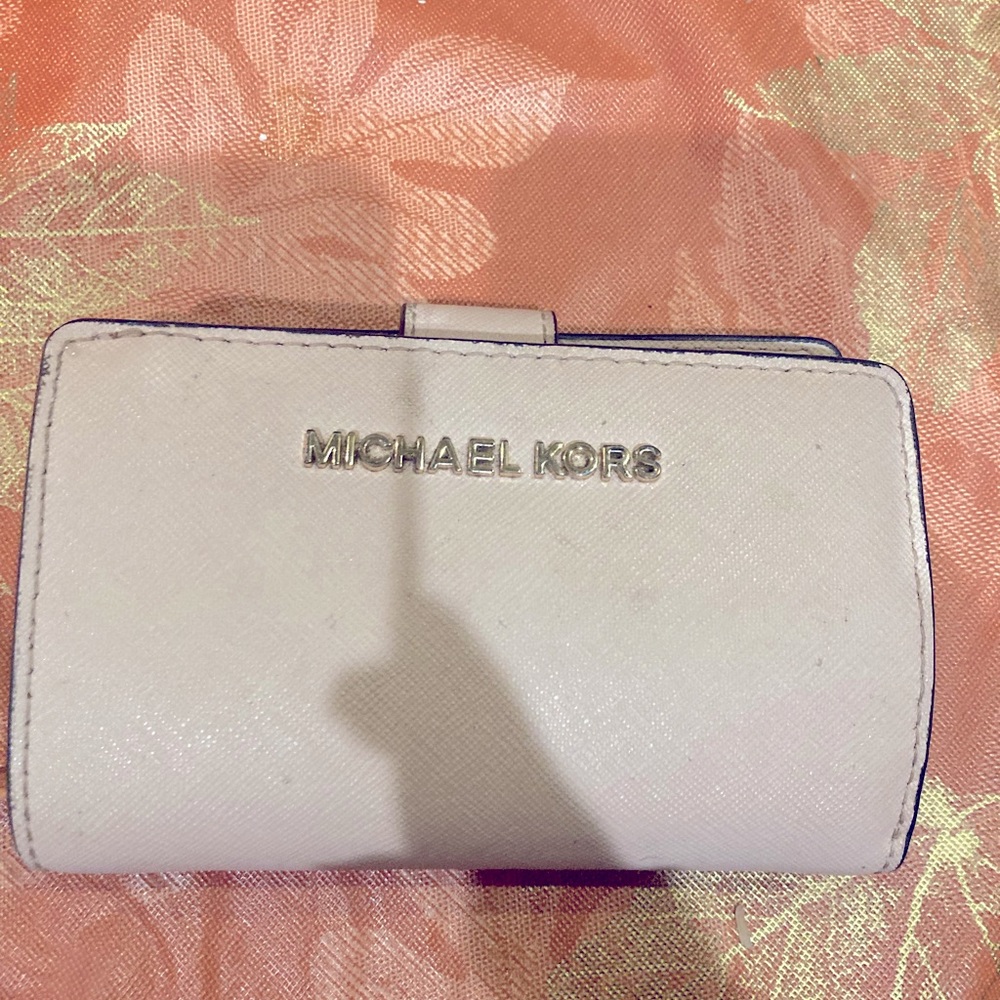 Michael Kors Jet Set Travel Double Zip Wallet
